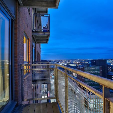 Skyview Apartment By Noknokstay - City Centre With Parking - Group, Family, Business Σέφιλντ Εξωτερικό φωτογραφία